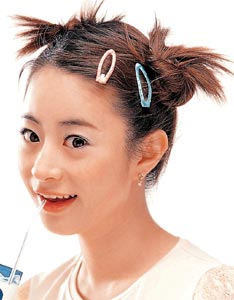 ˴