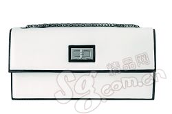 Chanel 18700Ԫ
