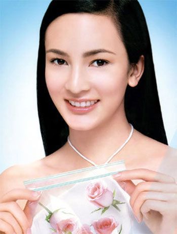 点击图片进入下一页>> 红枣水+喷雾 让OL皮肤超水